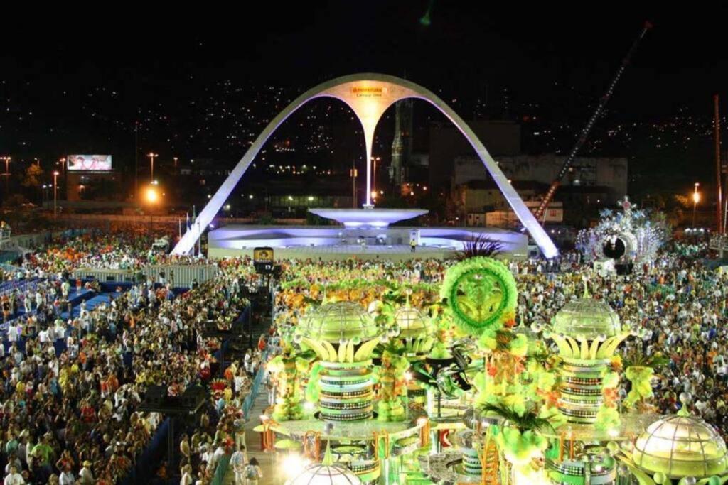 Decorado Com Sacada No Polo Cultural E Eventos Da De São Paulo